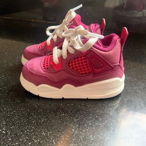 LIKE NEW TODDLER JORDAN RETRO 4’s